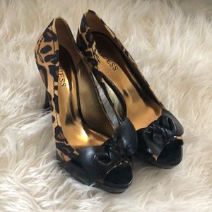 Cheetah print Guess pumps